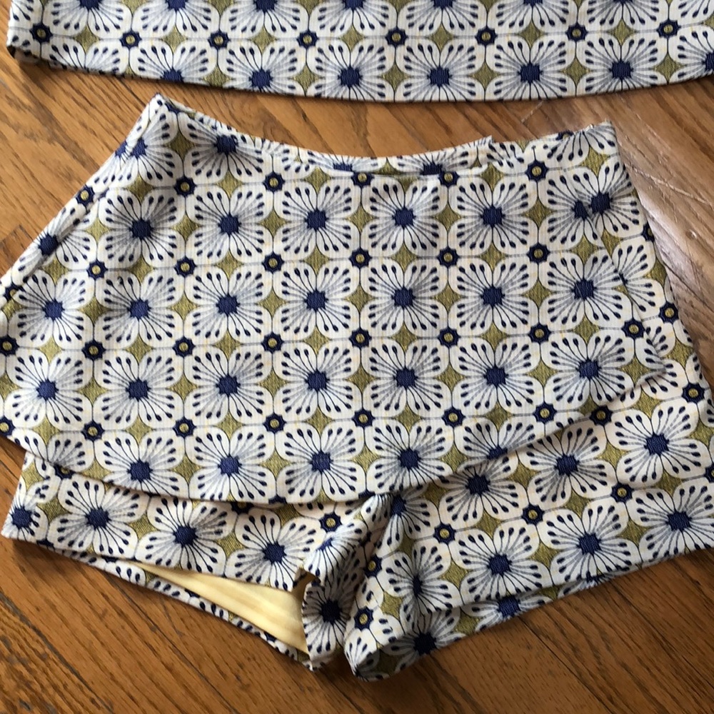 Skort set - Picture 2 of 8